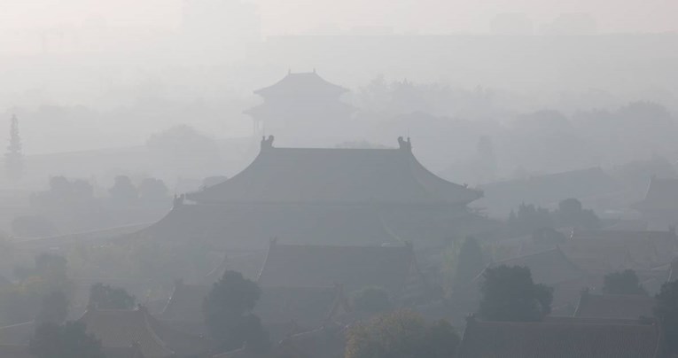 Smog obavija sjever Kine, objavljena najviša upozorenja