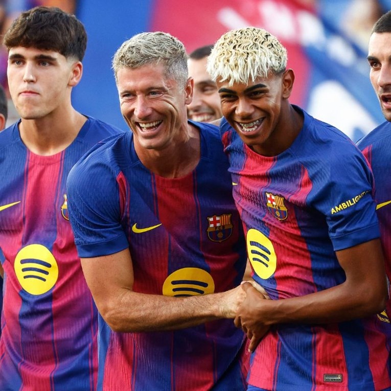 Barcelona zabila Comu pet komada u prijateljskoj utakmici. Igrao i Baturina