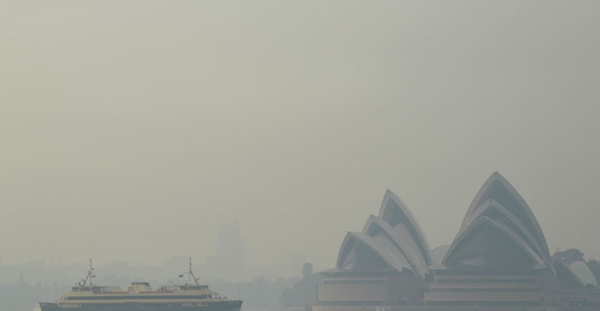 Bjesne požari u Australiji, gust dim prekrio Sydney: "Opasno je za zdravlje"