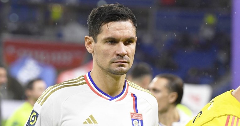 Lovren dobio crveni karton u novoj pobjedi Lyona. Briljirao Mbappe