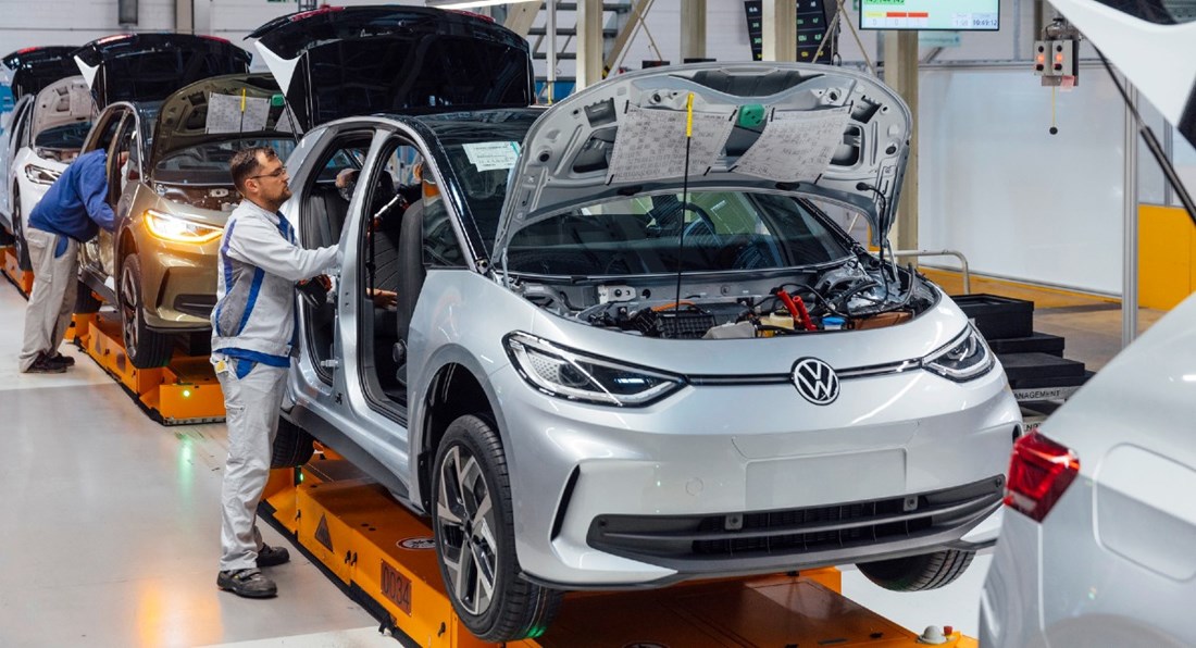 Zašto Volkswagen gomila stare automobile u svojoj tvornici