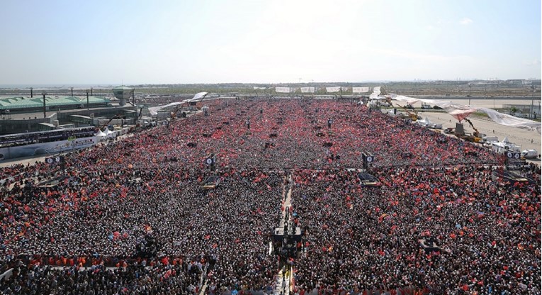 VIDEO Ovako je danas izgledao Erdoganov masovni skup u Istanbulu