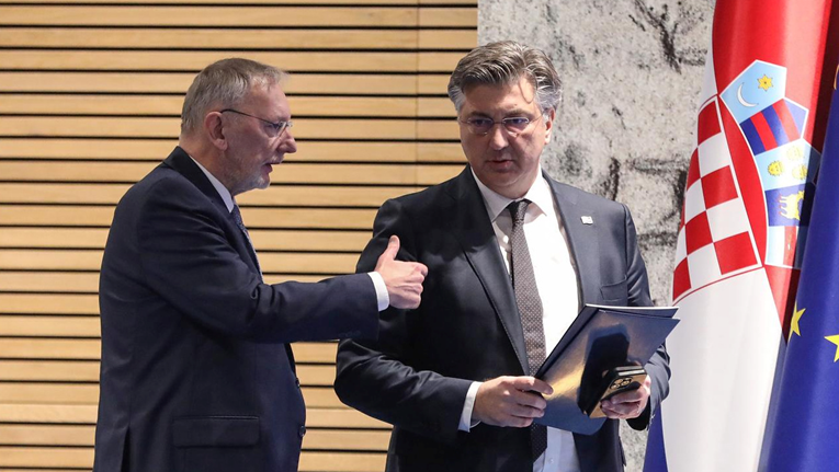 Učite od Božinovića