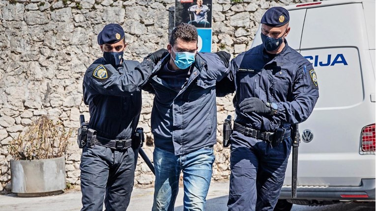 VIDEO Ubojicu iz Ploča doveli pred istražnog suca u Dubrovniku