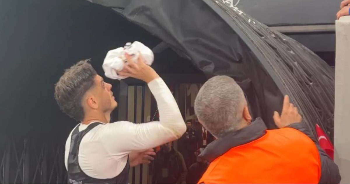 VIDEO Balkanska zvijezda bacala dres supruzi. Dječak uletio i ukrao ga