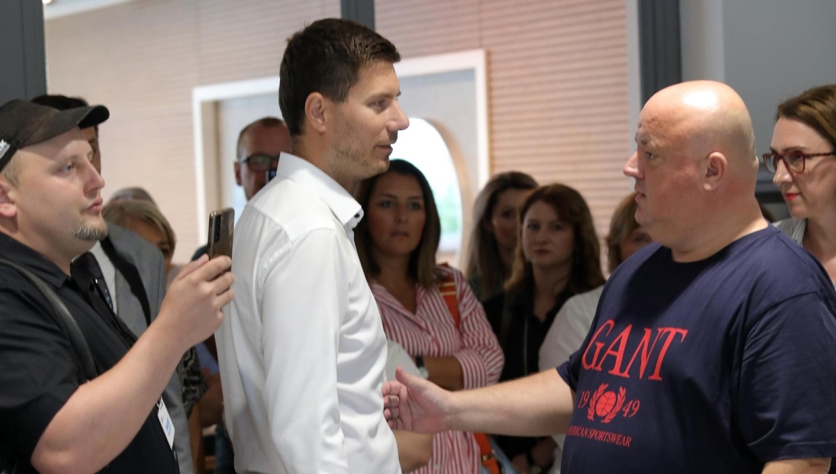 VIDEO Pernar opet upao Tomaševiću na presicu. Tomašević: Koliko imate apartmana?