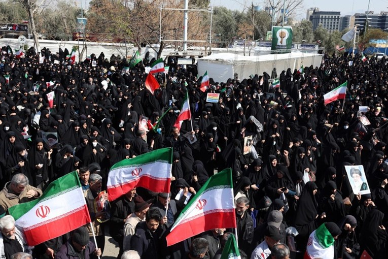 Iranac koji je prosvjedovao protiv režima: Nitko izvana nema pravo uništiti moju domovinu