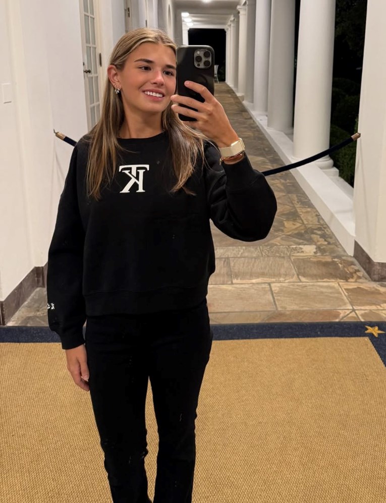 Kai Trump je pokrenula vlastiti brend odjeće. Prodaje majice za 120 eura