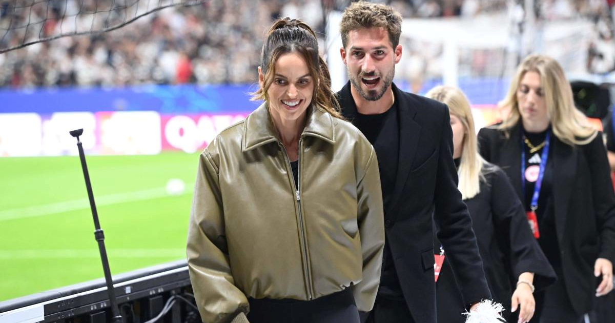 Njemački golman i manekenka održali golišavu božićnu tradiciju i oduševili fanove