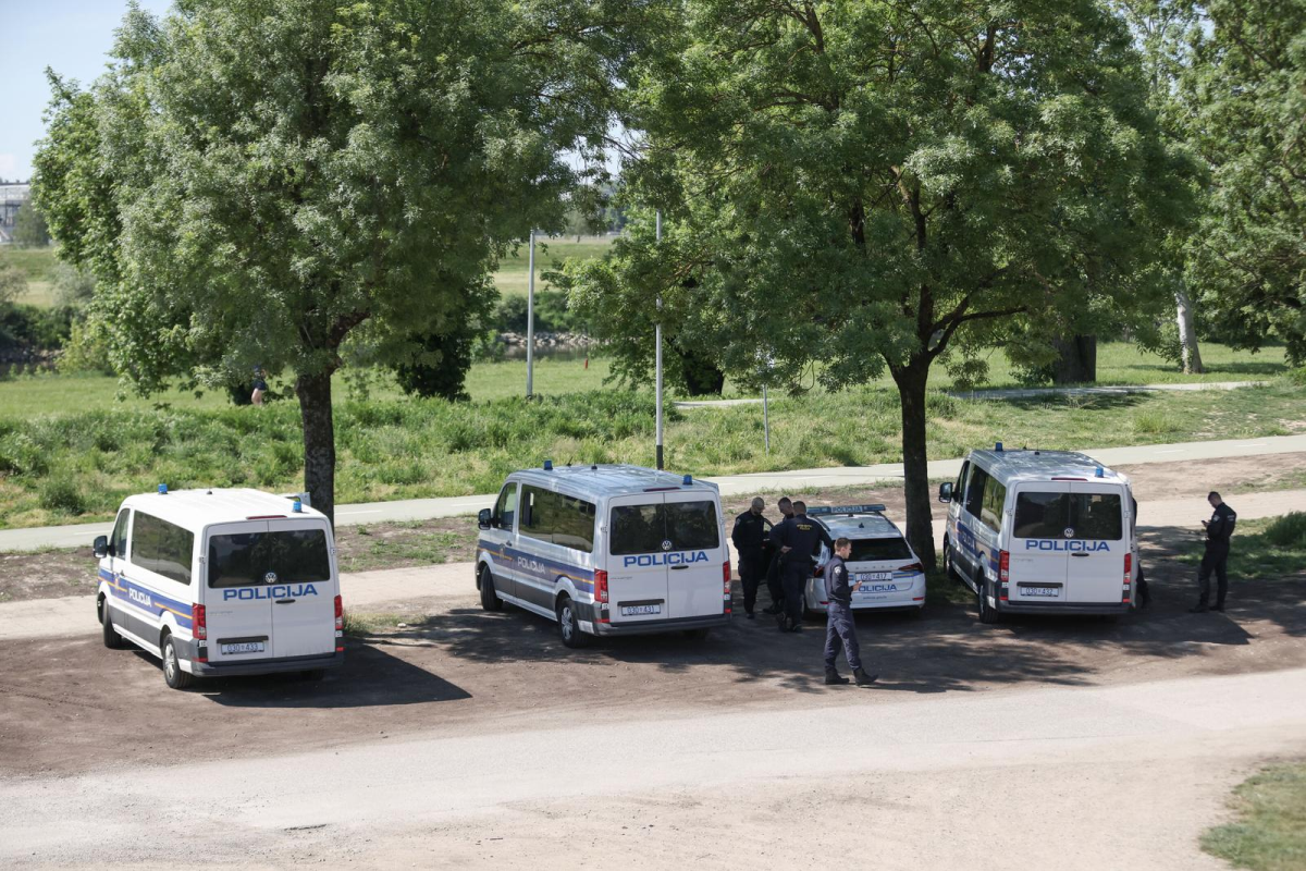 VIDEO I FOTO Danas se pale Trnjanski kresovi, pogledajte osiguranje na nasipu