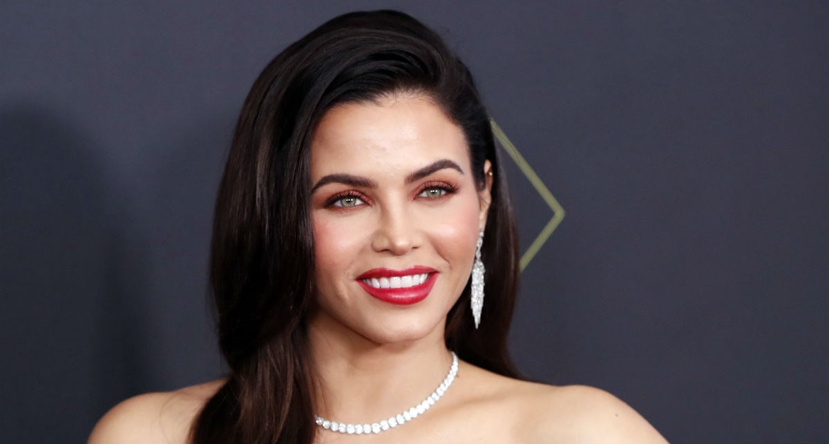 Lijepa trudnica Jenna Dewan vratila je glamur starog Hollywooda na crveni tepih