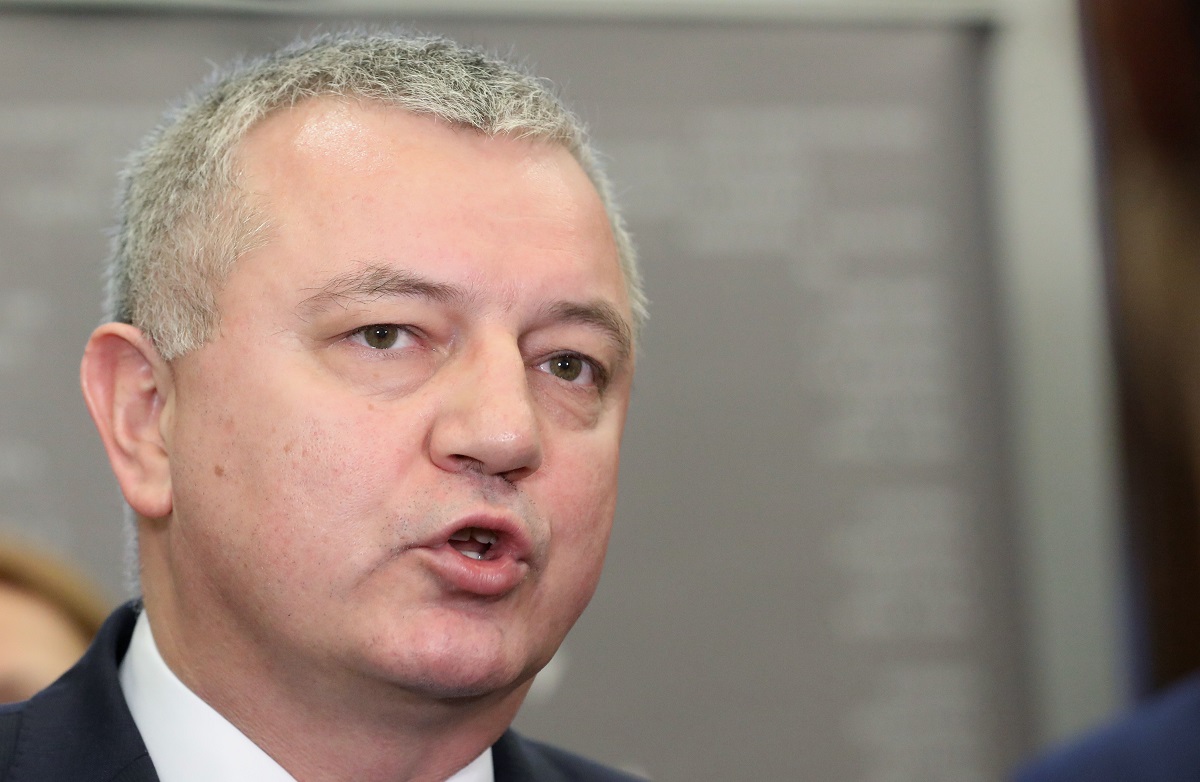 Ministar komentirao anketu u kojoj HDZ više nije prvi