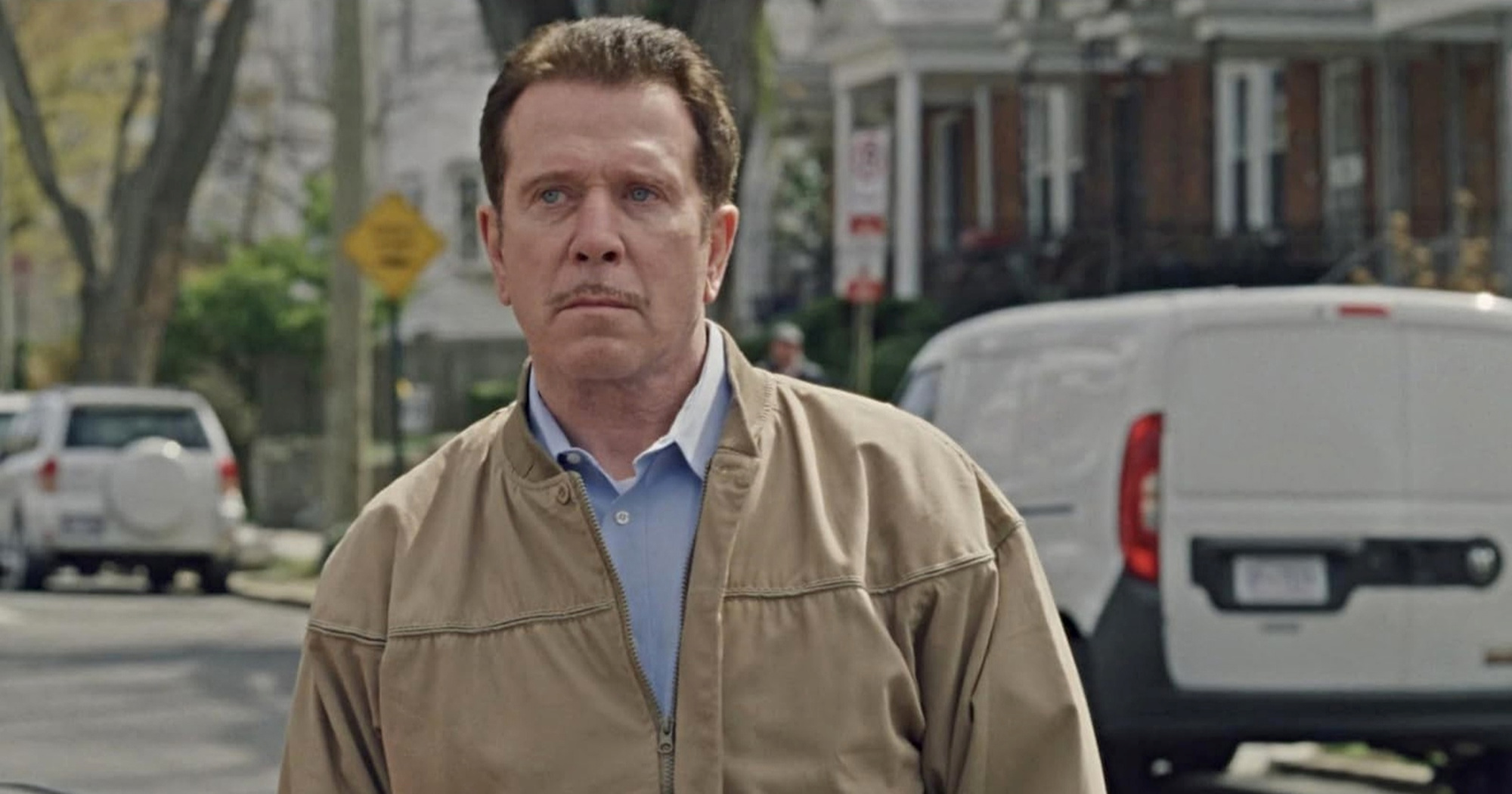 Objavljena snimka 911 poziva: Žena prijavila da je Bobby J. Brown "zarobljen" u staji