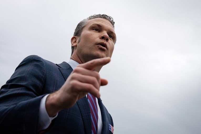 Američki ministar obrane: Kina se sprema za invaziju, mogao bi početi svakog trena