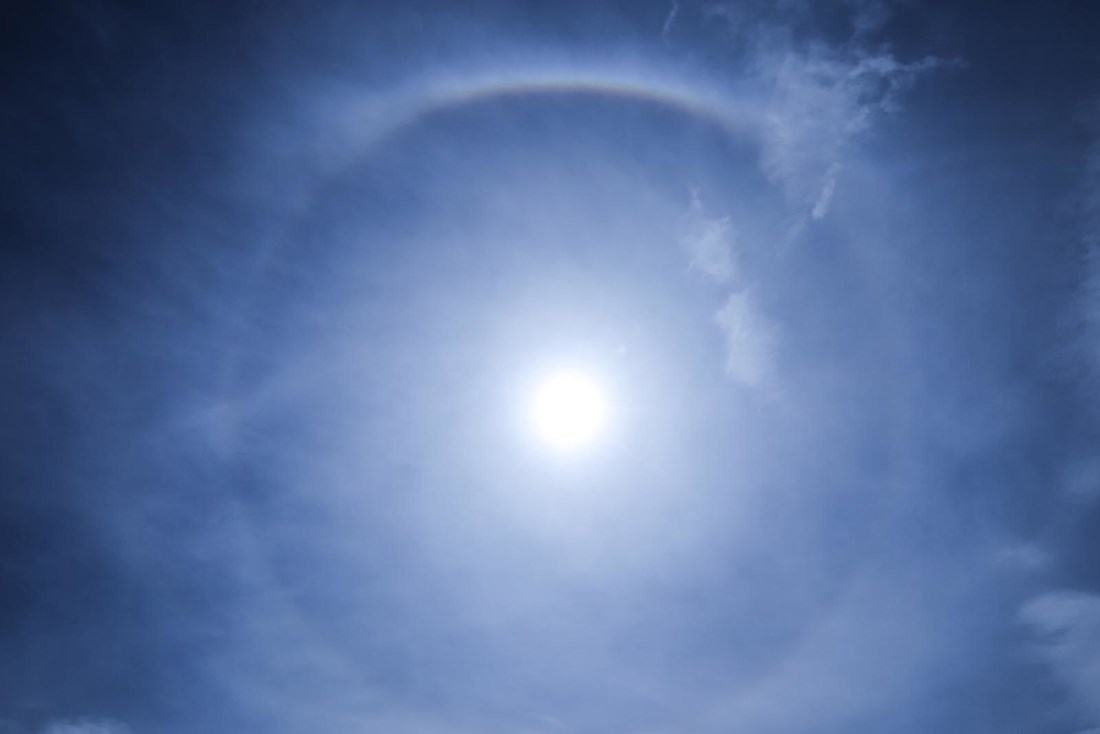 FOTO Pogledajte neobičan prizor iznad Zagreba, oko Sunca se pojavio halo