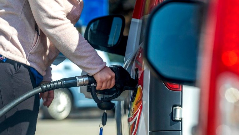 Slovenija zamrznula cijene goriva, dosta su manje nego u Hrvatskoj