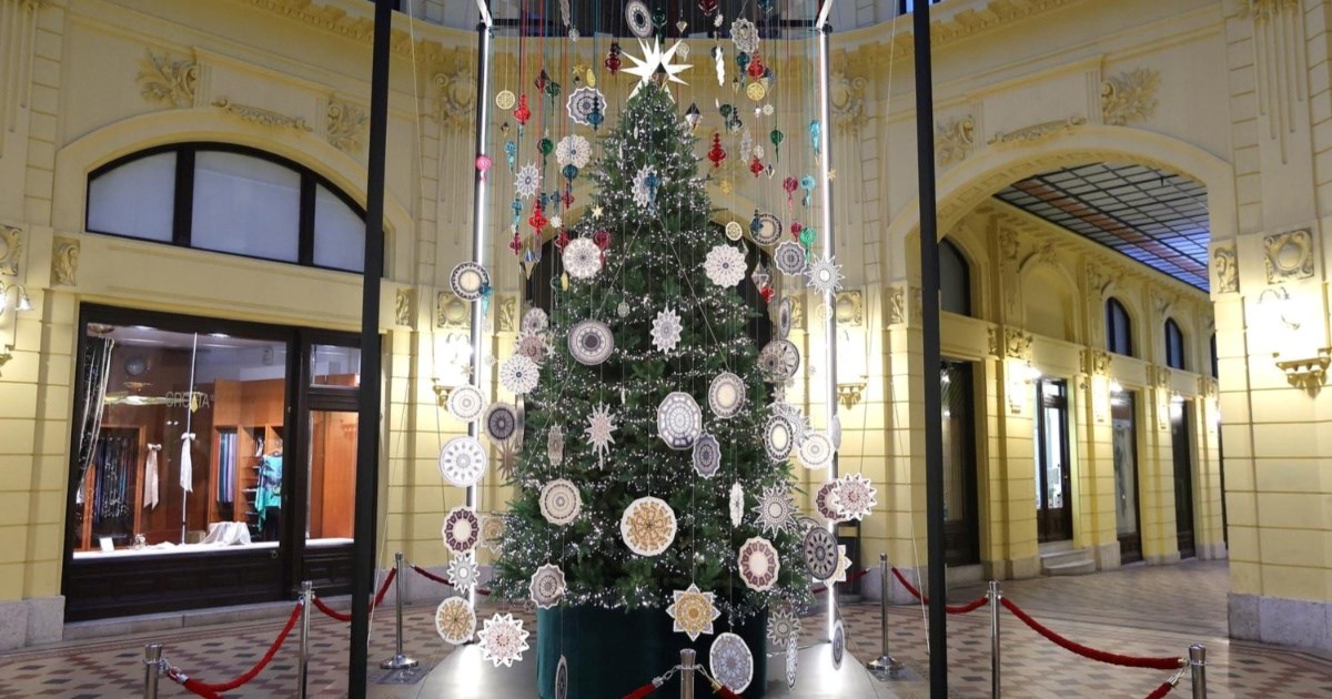 Najpoznatiji zagrebački prolaz i ovog je Adventa jedna od hit destinacija za fotkanje