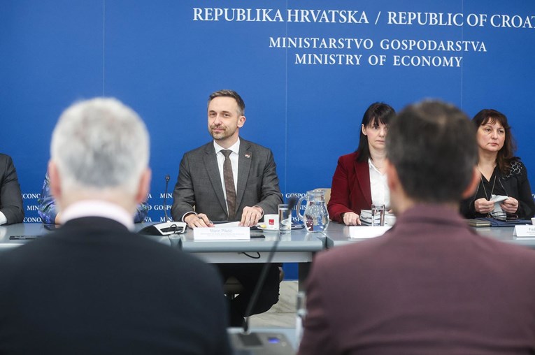 Piletić: Sindikati traže previše, ali polako približavamo stavove