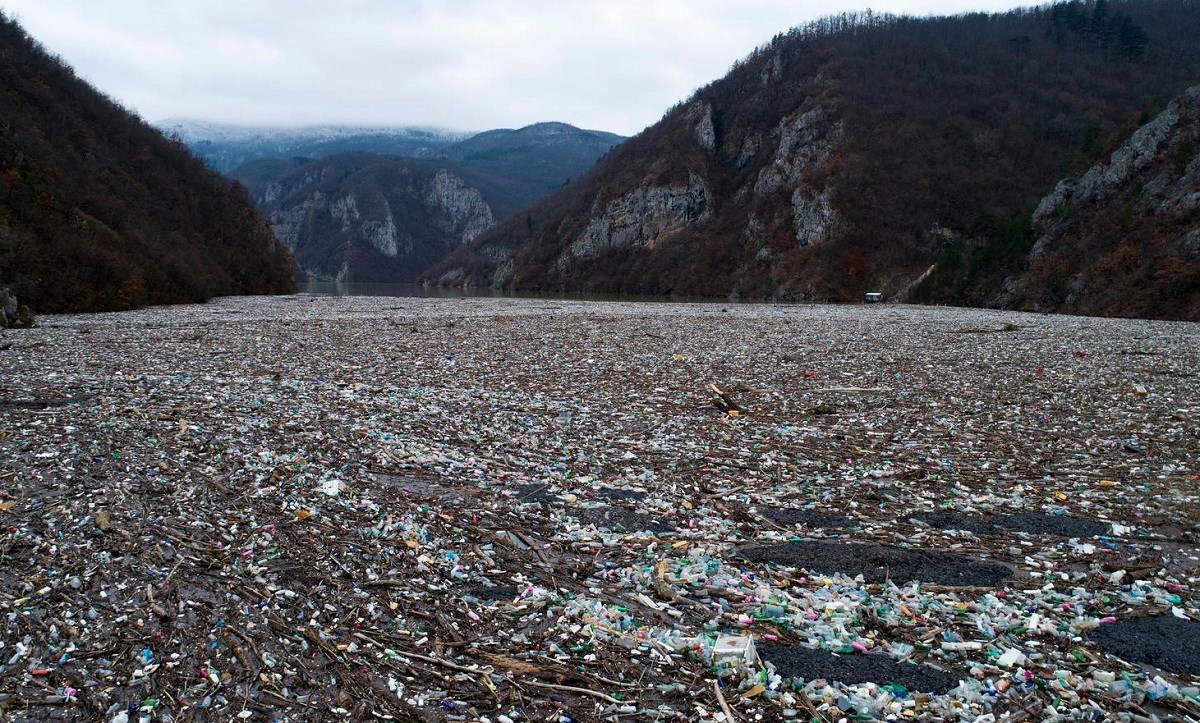 VIDEO Ovo je rijeka Drina. Prekrivena je tonama smeća