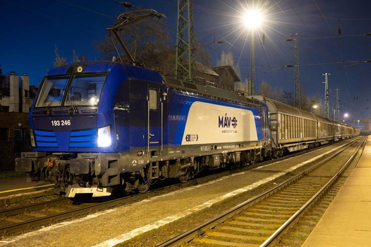 Krenuo prvi teretni vlak na novoj pruzi Budimpešta - Beograd