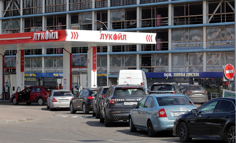 Rusija se zbog krize okreće Japanu. Uvozi mlazno gorivo preko Južne Koreje