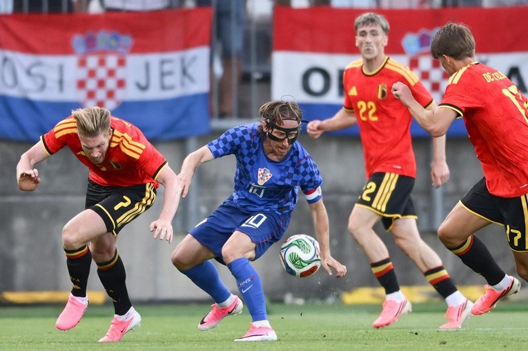 As: Hrvatska je pročitana. Obrana kiksa, veza je beskorisna, napad jalov