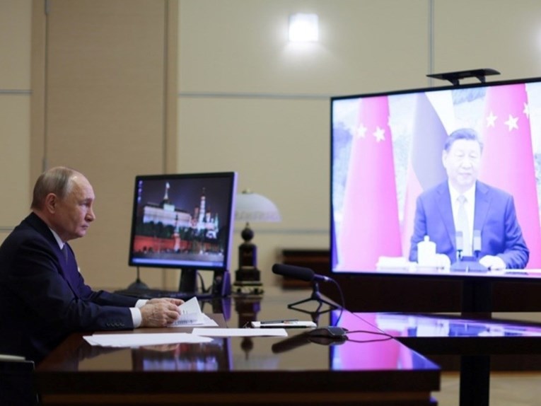 Tko sve pomaže Rusima da izbjegnu sankcije?