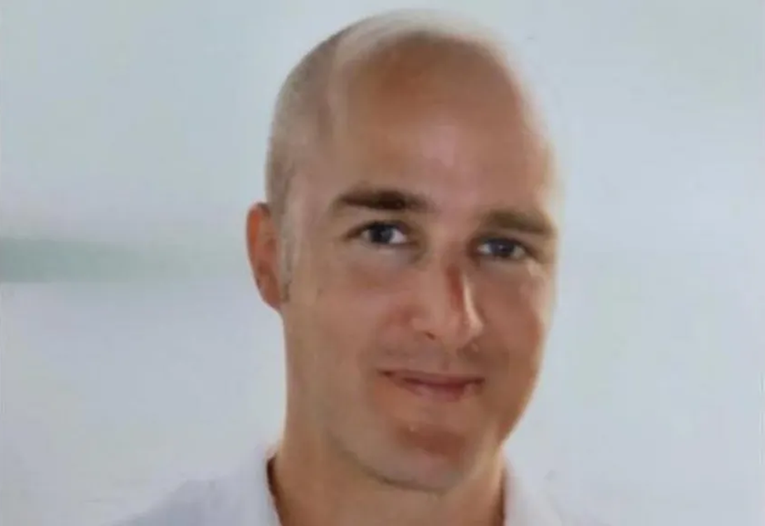 Tinejdžeri ubili muškarca u Engleskoj. Njegov broj mobitela imali pod nazivom "pedo"