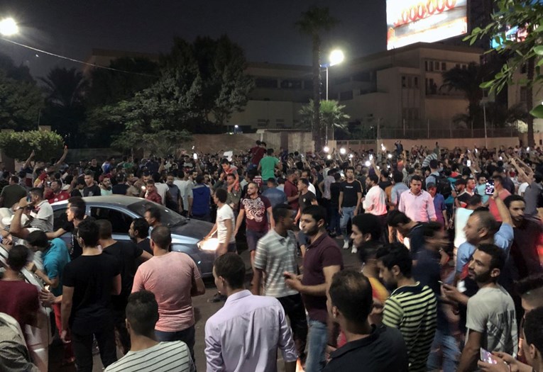U Egiptu prosvjed protiv Sisija, puno je uhićenih