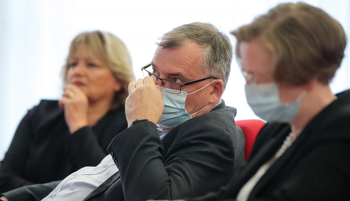 Capak najavio obavezno nošenje maski u zatvorenim prostorima