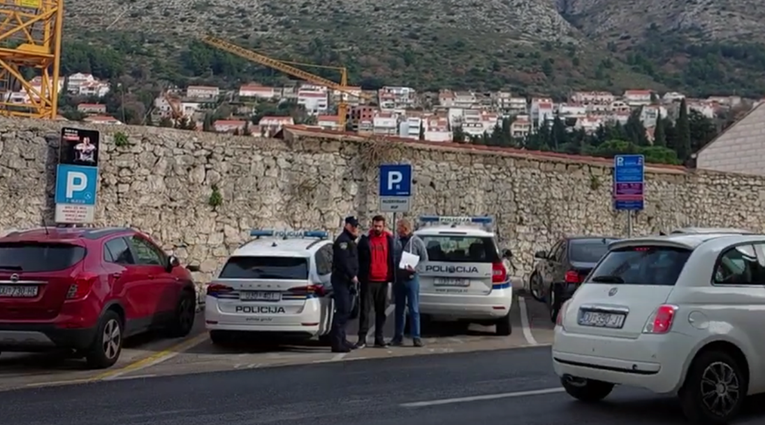 VIDEO Priveden Dubrovčanin koji je prijetio da će raznijeti sebe i djecu