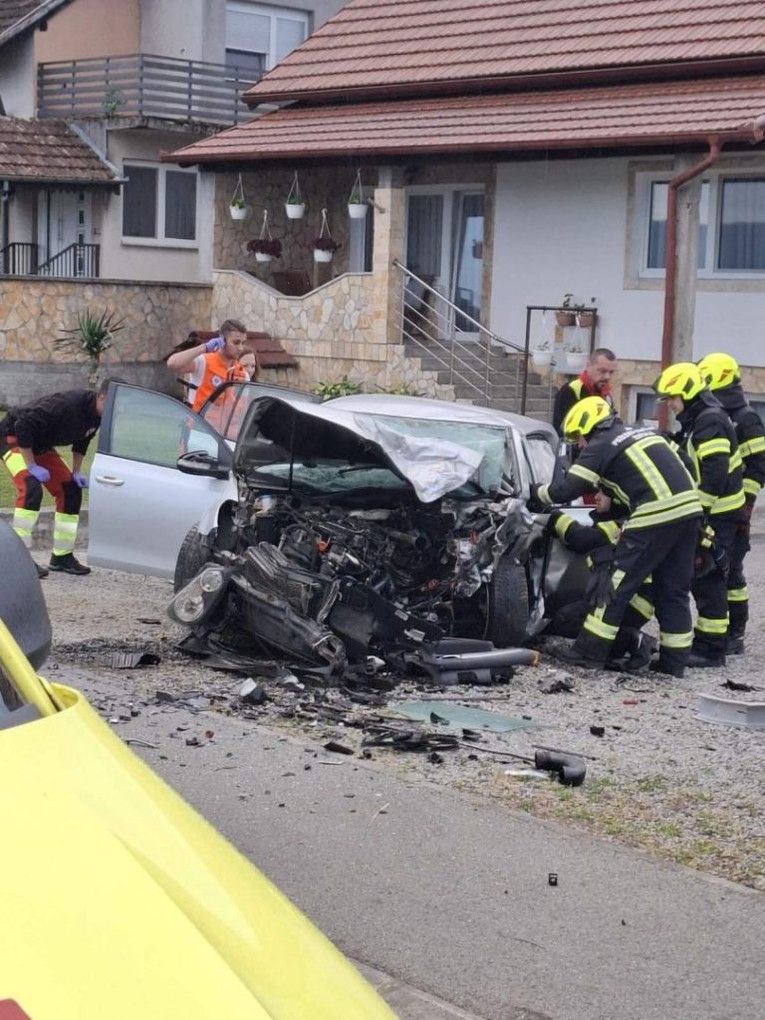 U teškoj nesreći kod Požege poginuo zatvorski čuvar, išao je na posao