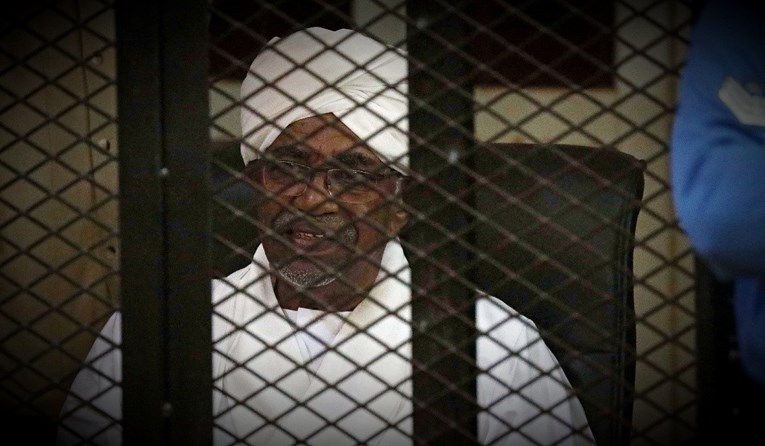 Bivši predsjednik Sudana osuđen za korupciju, kaznu će služiti u popravnom domu