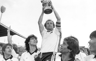 Preminuo je Bernd Hölzenbein, svjetski prvak i legenda Eintrachta