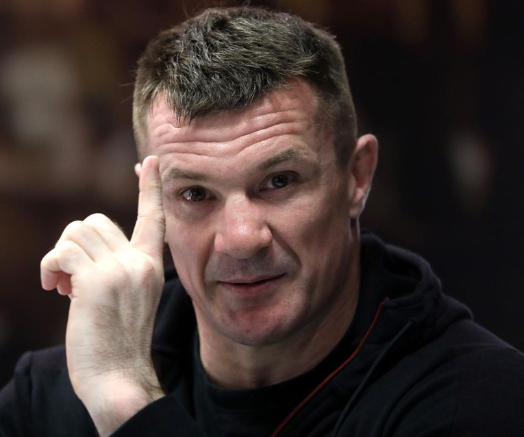 Cro Cop dobio komentar da je "komunjara i veleizdajnik". Žestoko je odgovorio