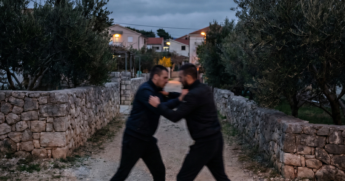 Susjedi se potukli u Podstrani. Jedan teško ozlijeđen, drugi uhićen