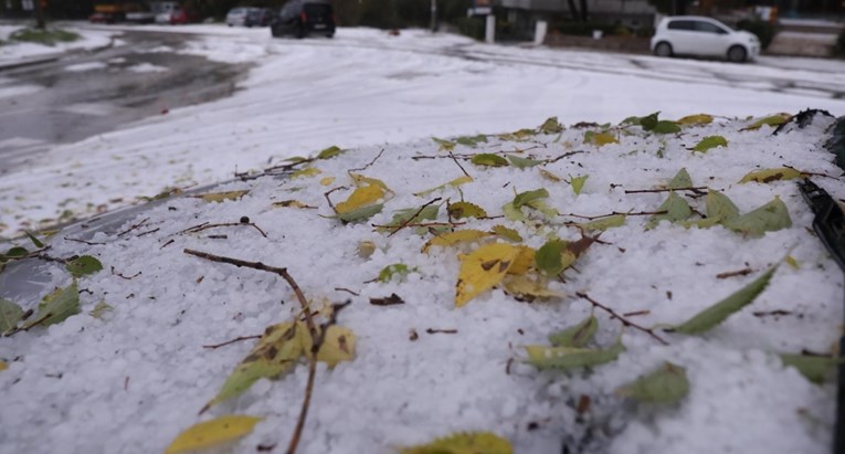 VIDEO Nevrijeme na Kvarneru, pala tuča veličine oraha, zabijelila ceste