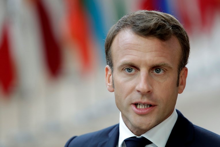U Francuskoj umrlo još 330 ljudi, Macron: Prerano je za planiranje ljetovanja