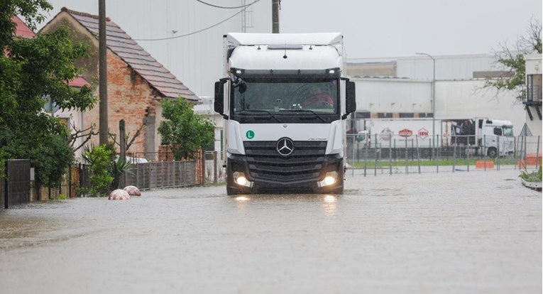 Šef Hrvatskih voda: Očekuje se još kiše, moguć je novi vodni val u Karlovcu
