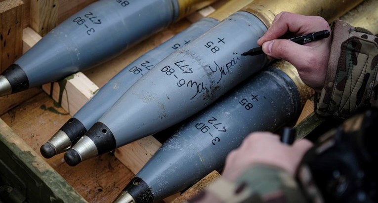 Češka osigurala 300.000 topničkih granata za Ukrajinu: "Cilj nam je poslati više"