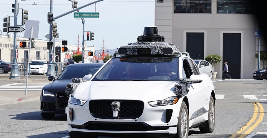 Robotaksiji mogu cijeli dan voziti San Franciscom iako su se neki žestoko protivili