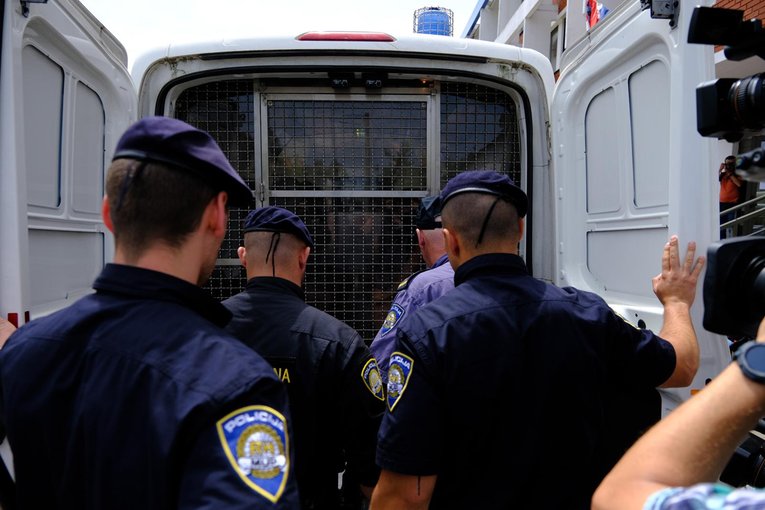 Policajci zaustavili kombi s Hajdukovim navijačima. Unutra pronašli teleskopske palice
