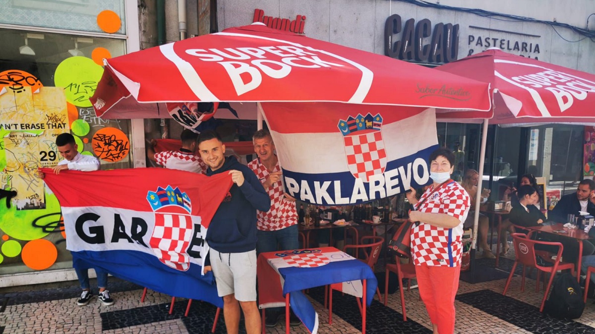 Pogledajte hrvatski navijački korner u Portu: "Našu strast nećete ugasiti"