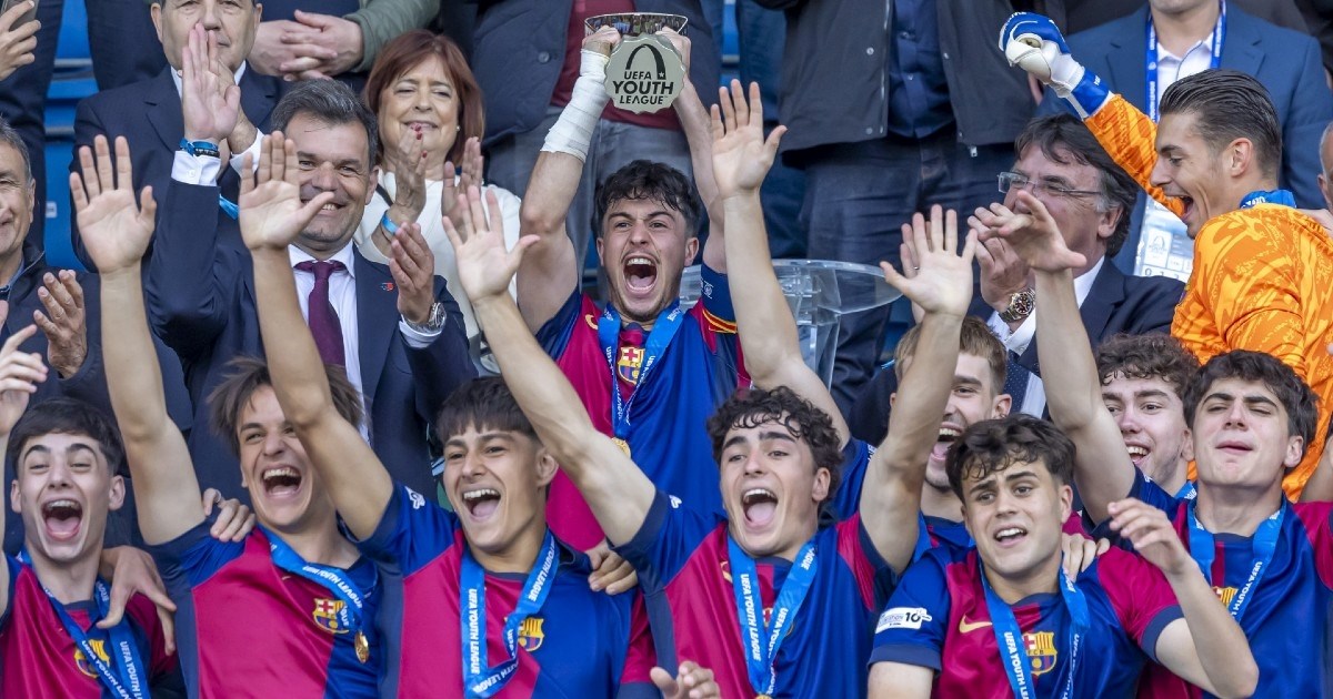 Barcelona je u 1/16 finala izbacila Dinamo nakon penala. Osvojila je LP mladih