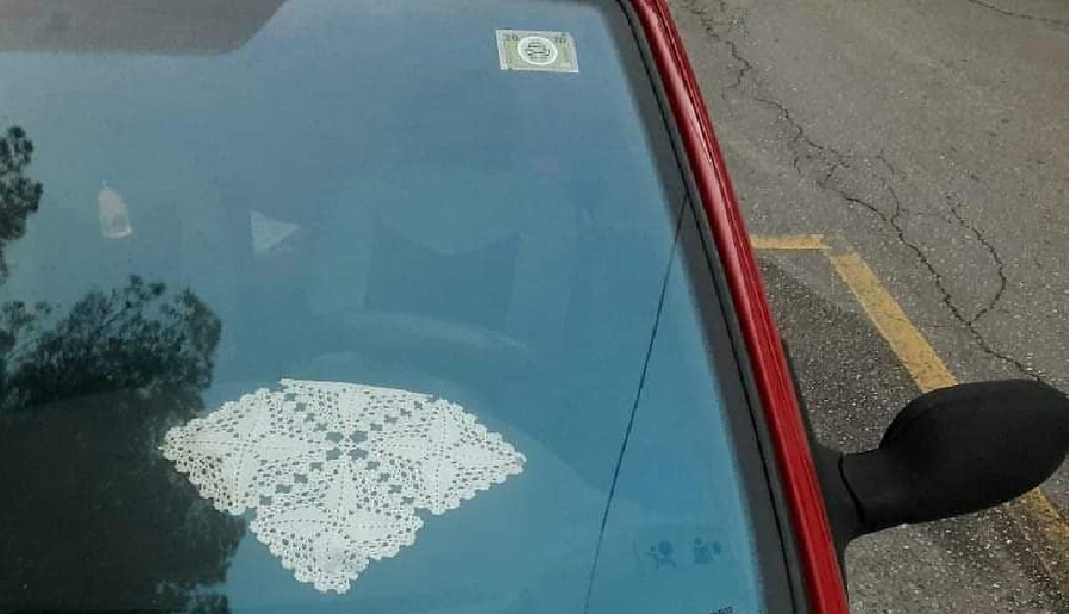 Auto iz Dalmacije postao hit na Fejsu zbog jednog detalja: "Kad baba uredi..."
