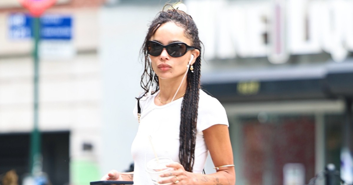 Zoë Kravitz vraća u modu kontroverzni model traperica