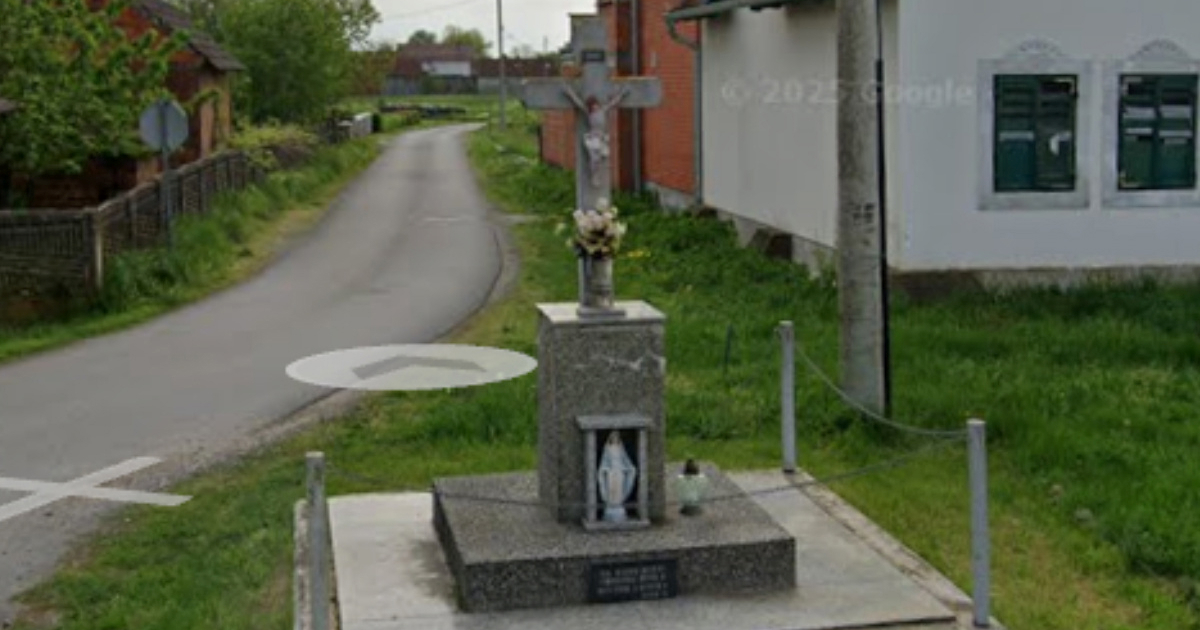 Pijan se zabio u raspelo u Pitomači i pobjegao