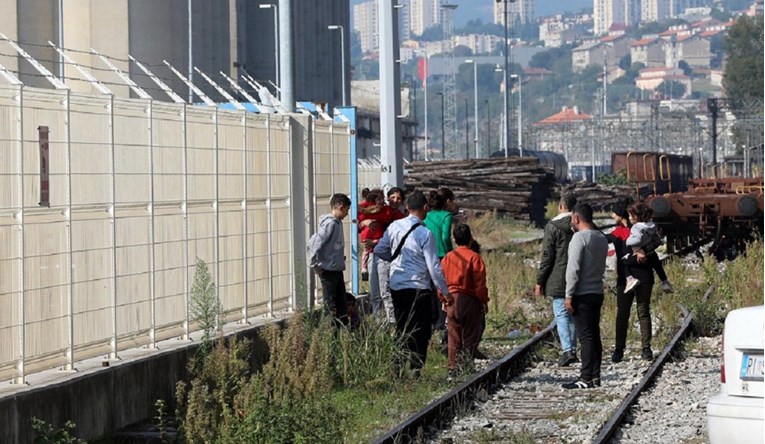 HŽ: Nećemo postaviti šator za migrante na kolodvor u Rijeci, lokacija neprihvatljiva