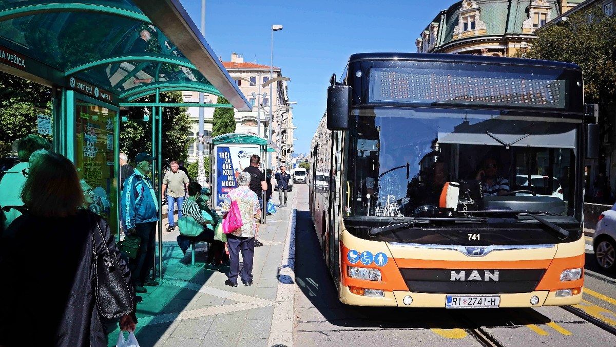 Gradonačelnik Rijeke i Autotrolej se ispričali građanima, najavili i jeftinije karte