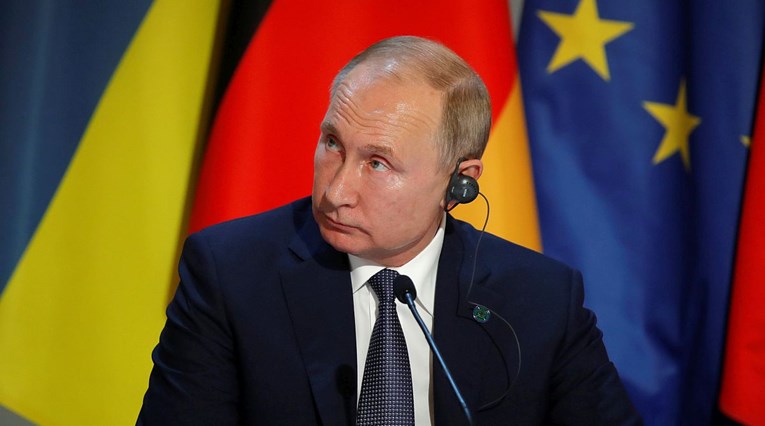 Putin želi konstruktivan dijalog s Borisom Johnsonom